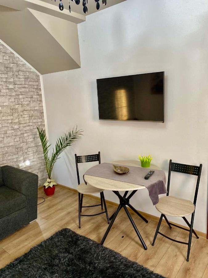 Place To Apartment *